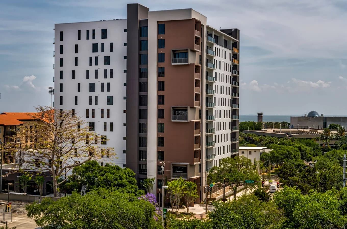 Salvador condominium building