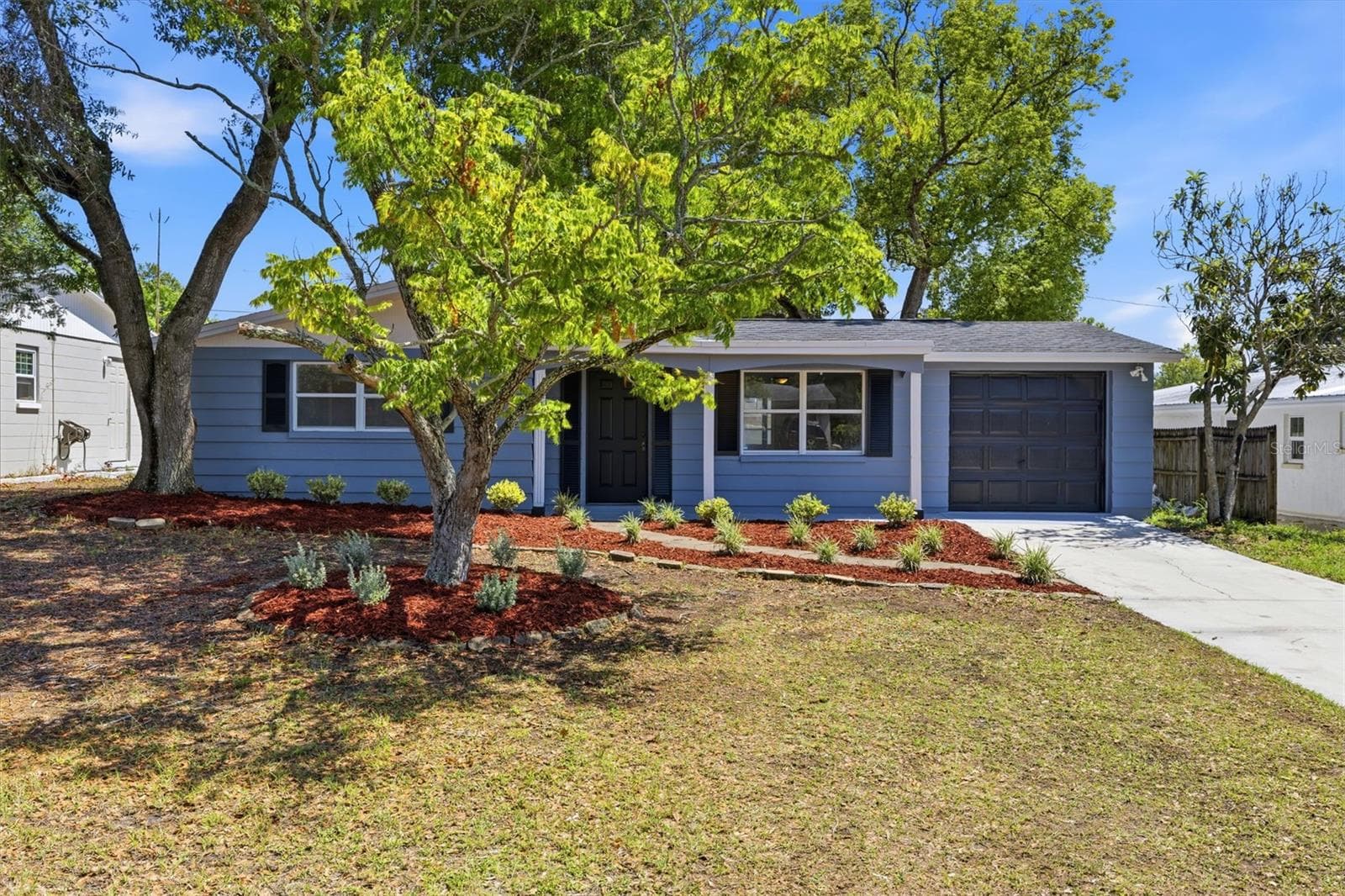 6150 Emerald Drive photo 02