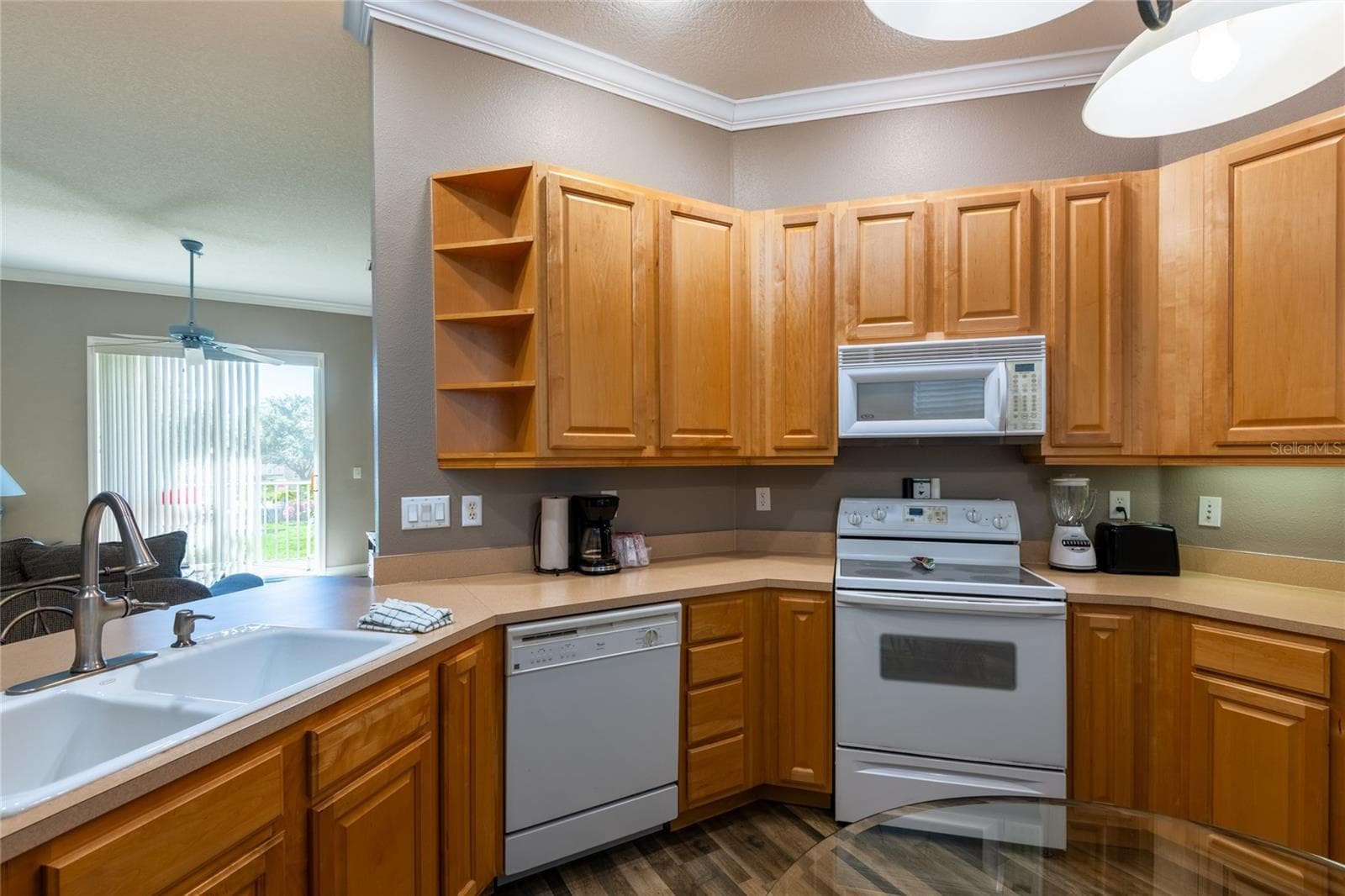 21032 Picasso Court 205 photo 07