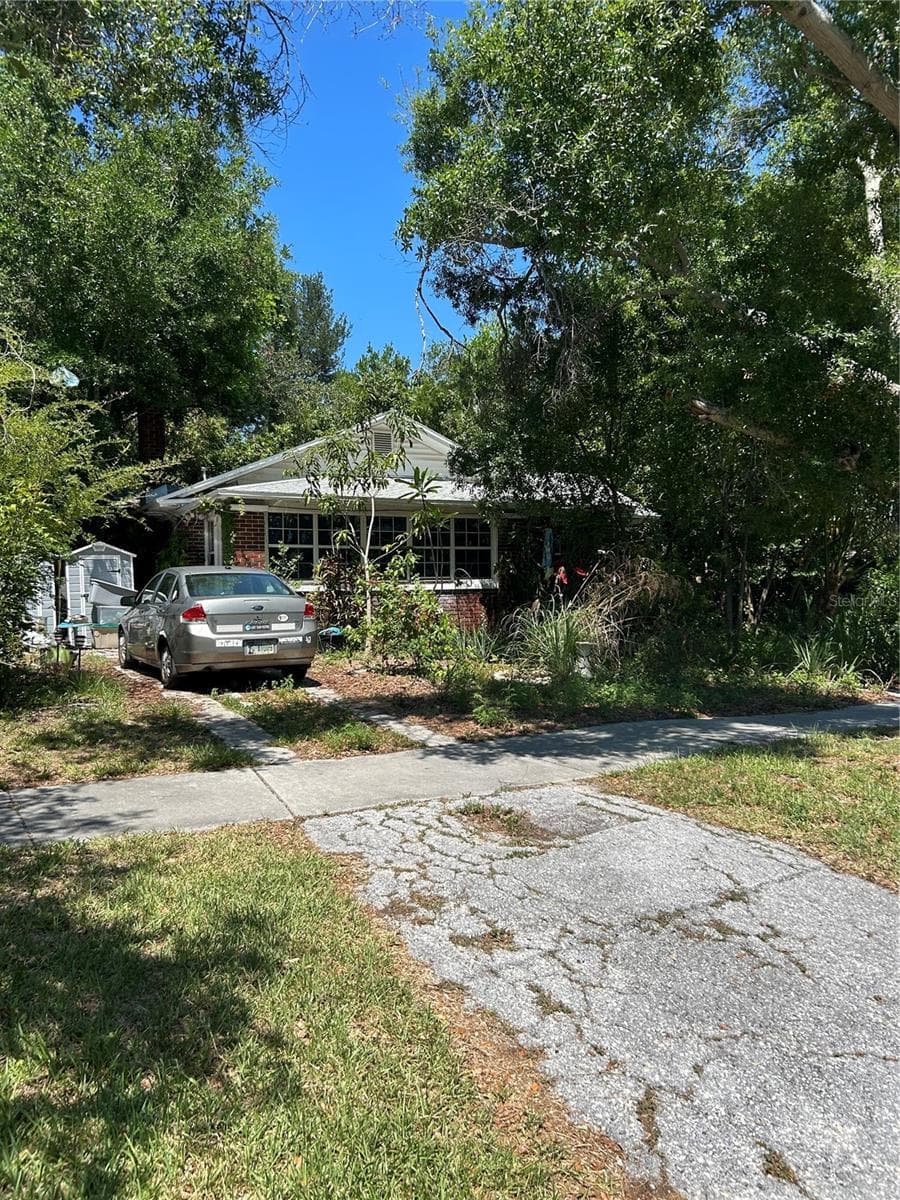 2720 Bayside Drive S photo 02