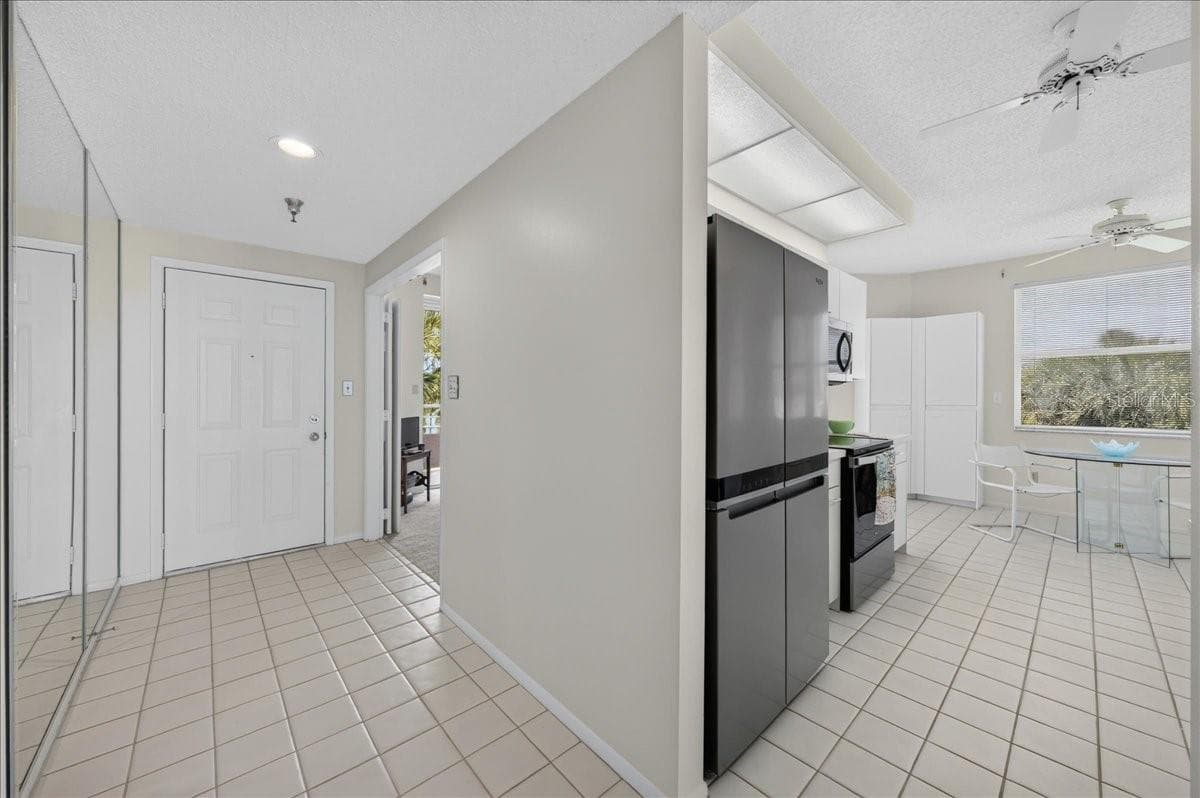 8001 Sailboat Key Boulevard S 201 photo 05