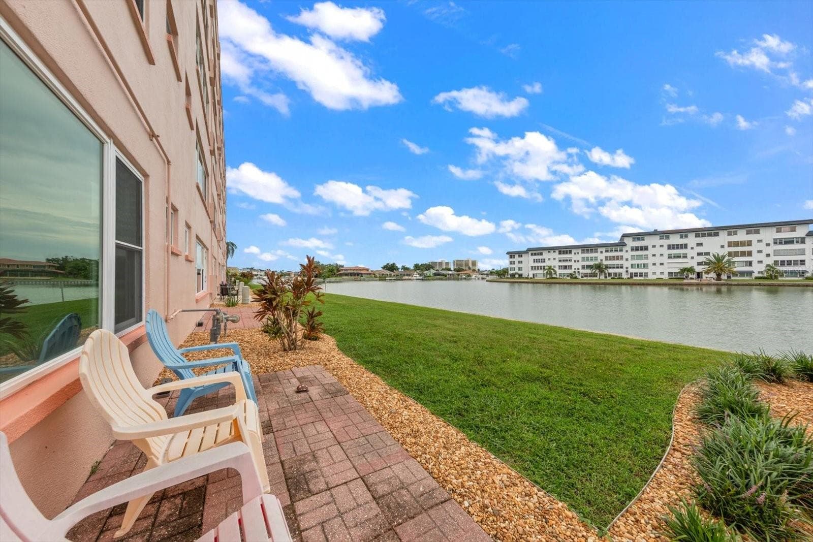 6025 Shore Boulevard S 107