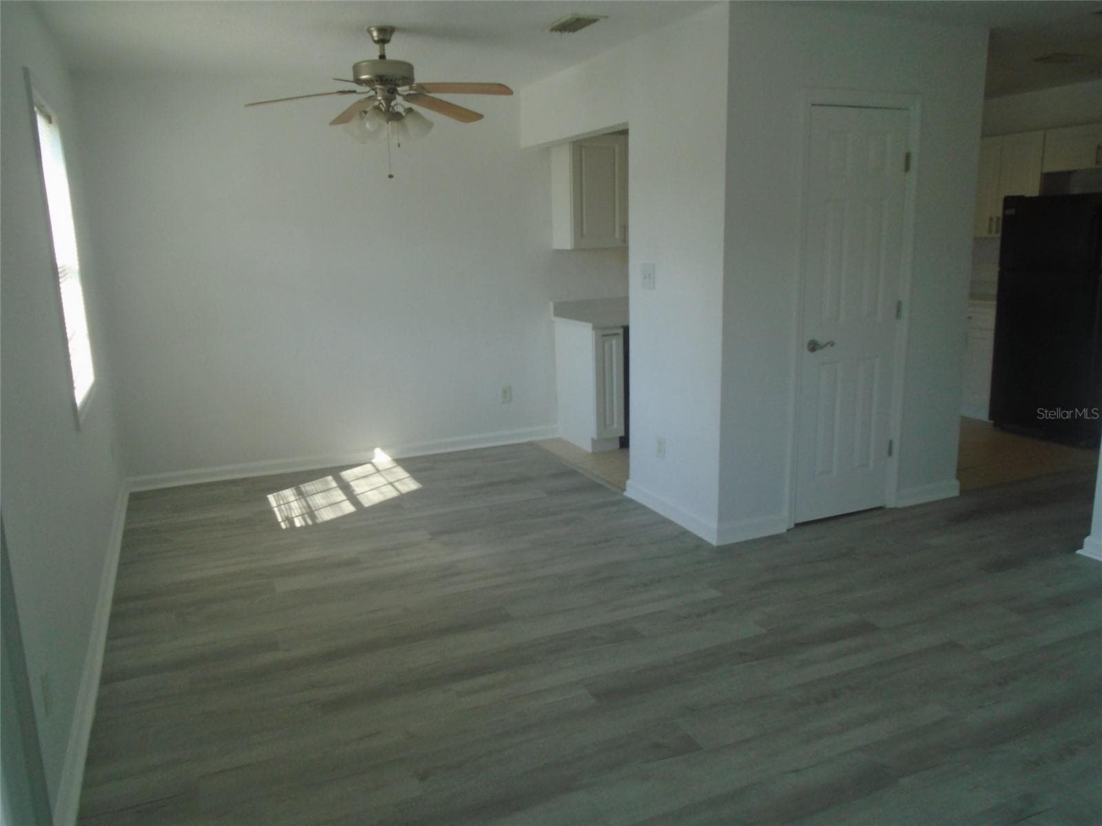 3889 Pompano Drive SE D photo 04