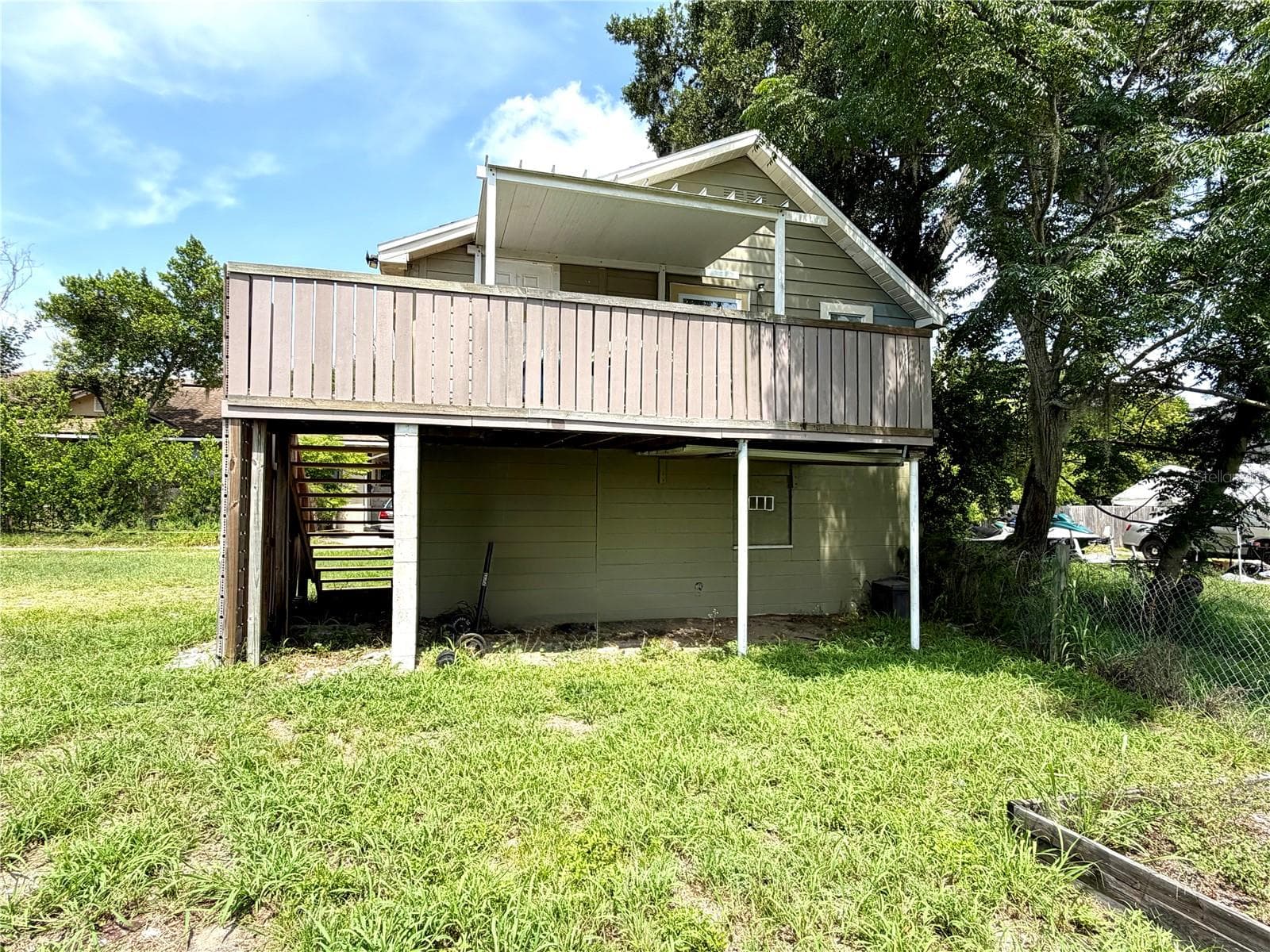 221 Avenue C NE photo 05
