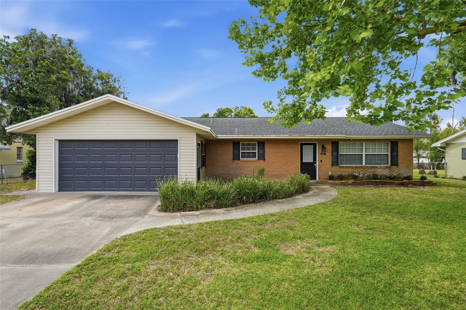 3996 Lake Eleanor Dr