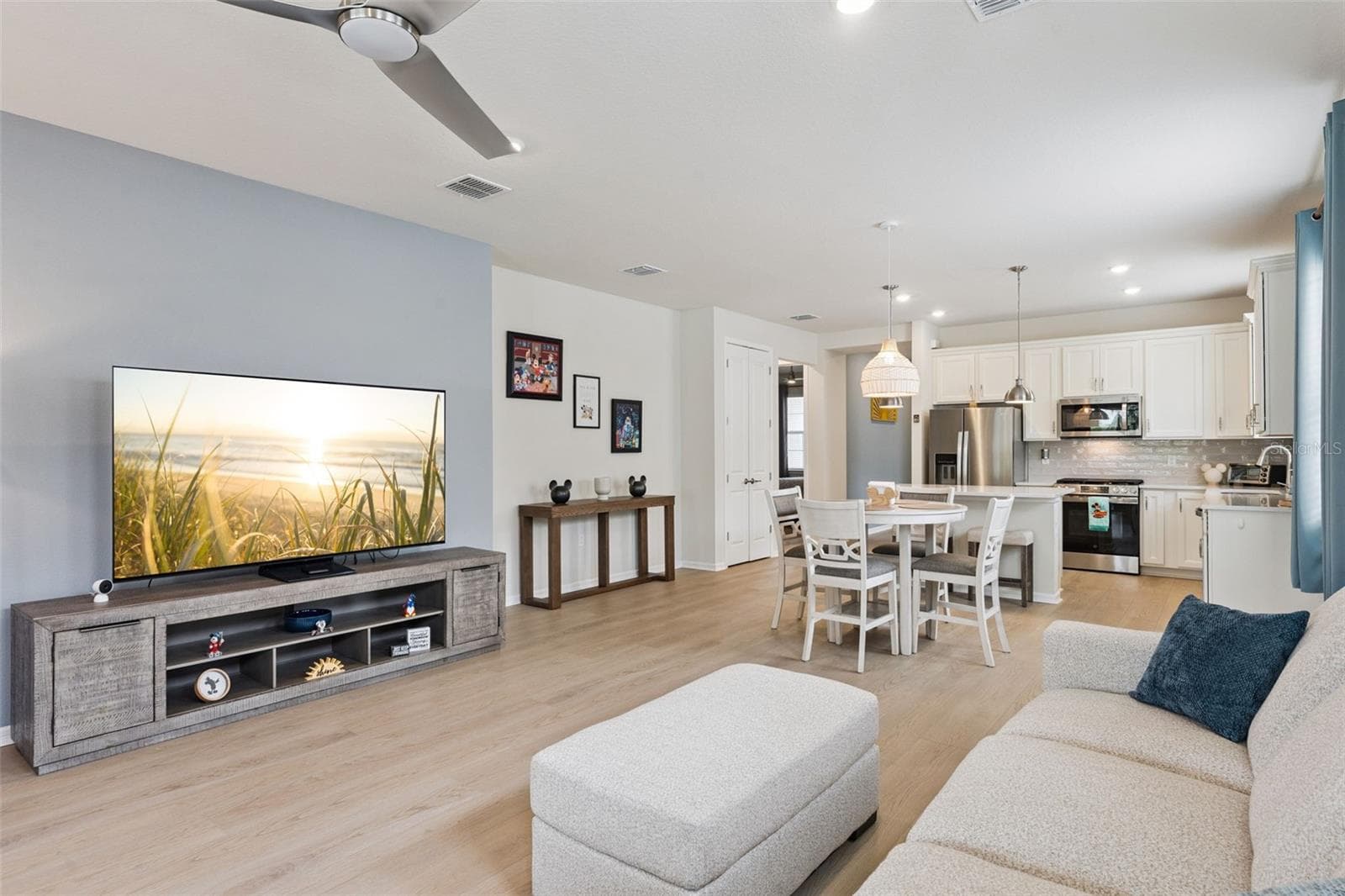 15819 Gem View Street photo 07