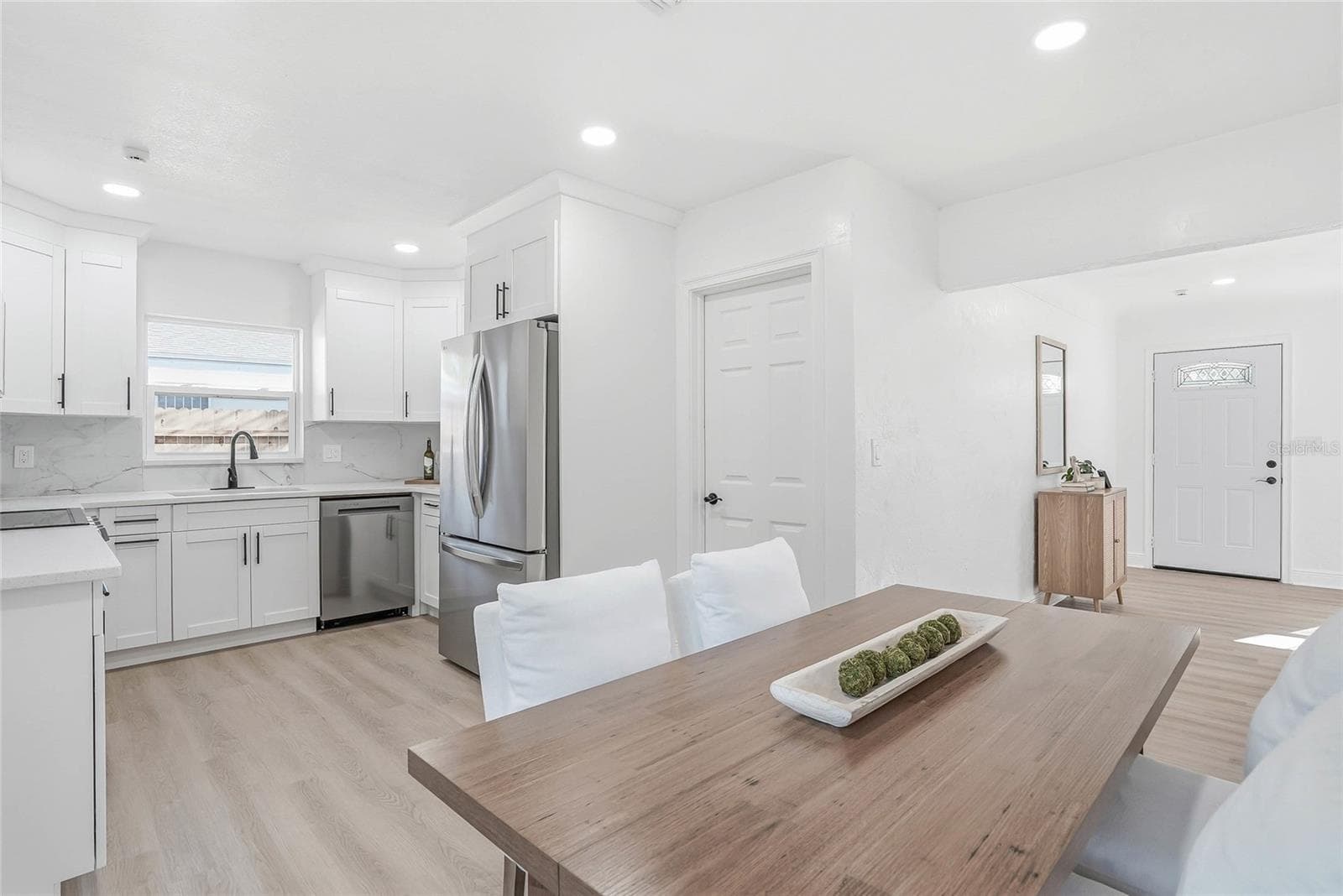 4720 Mohegan Road photo 06