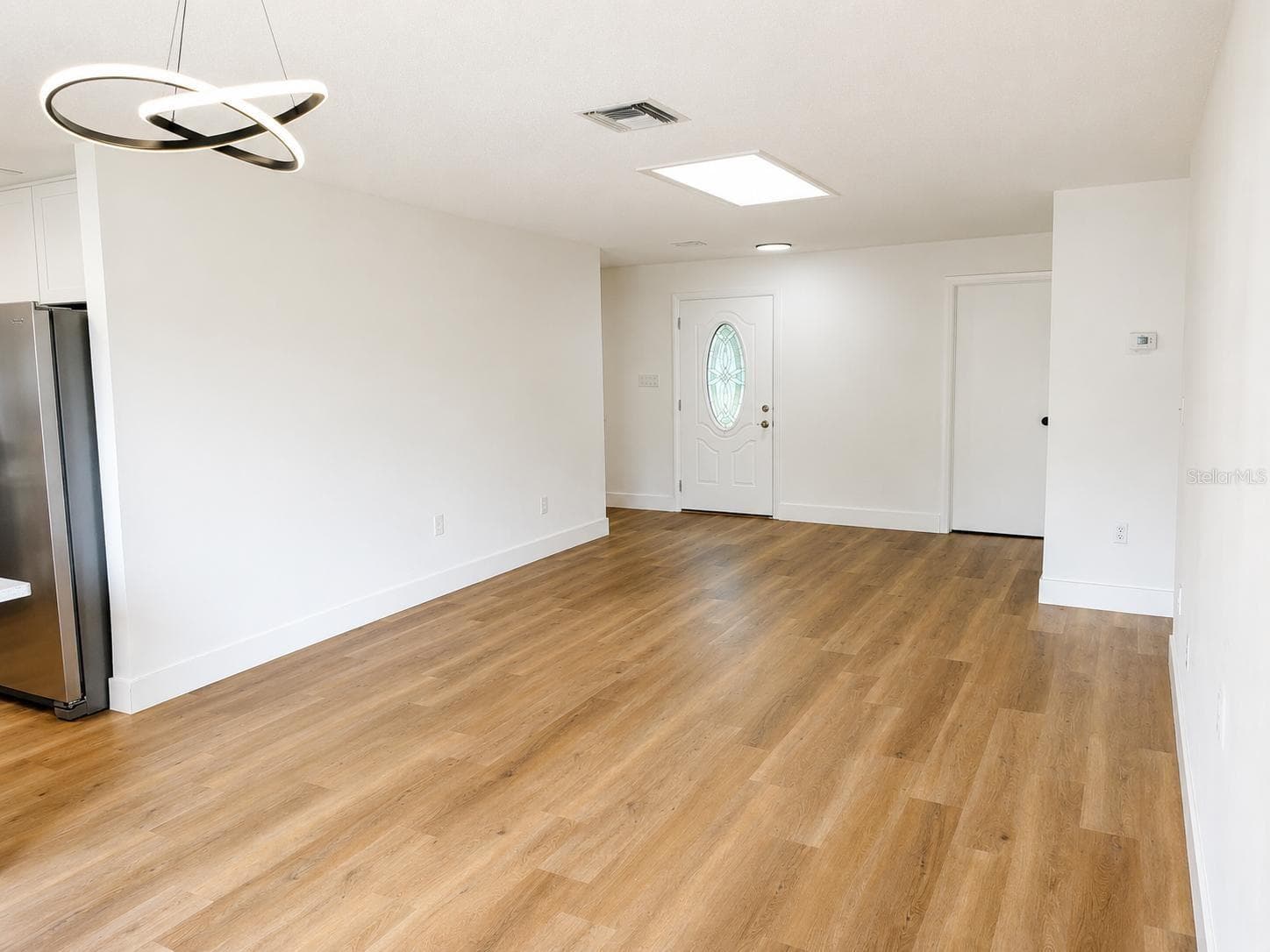 4401 Maderia Avenue photo 05