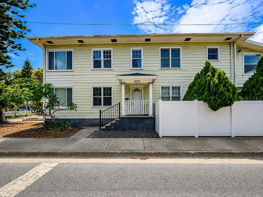 400 20th Street N photo 03