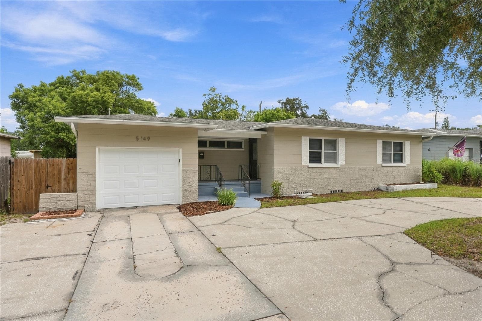 5149 22nd Avenue N photo 02