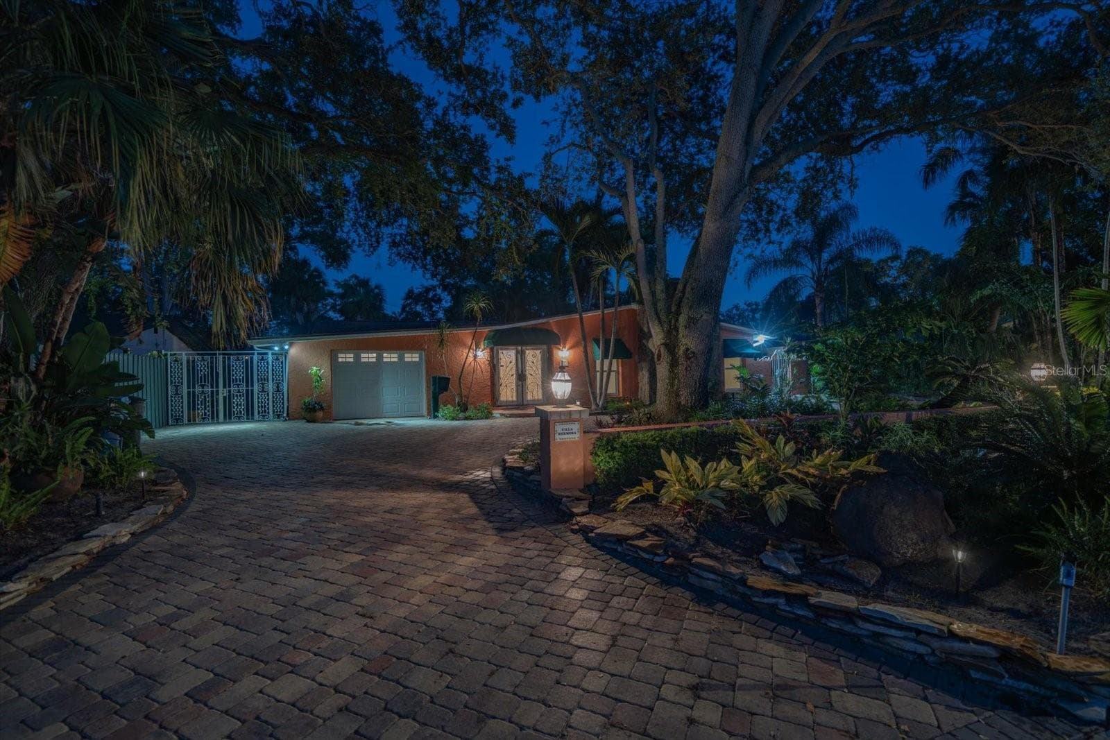 3033 82nd Way N photo 02