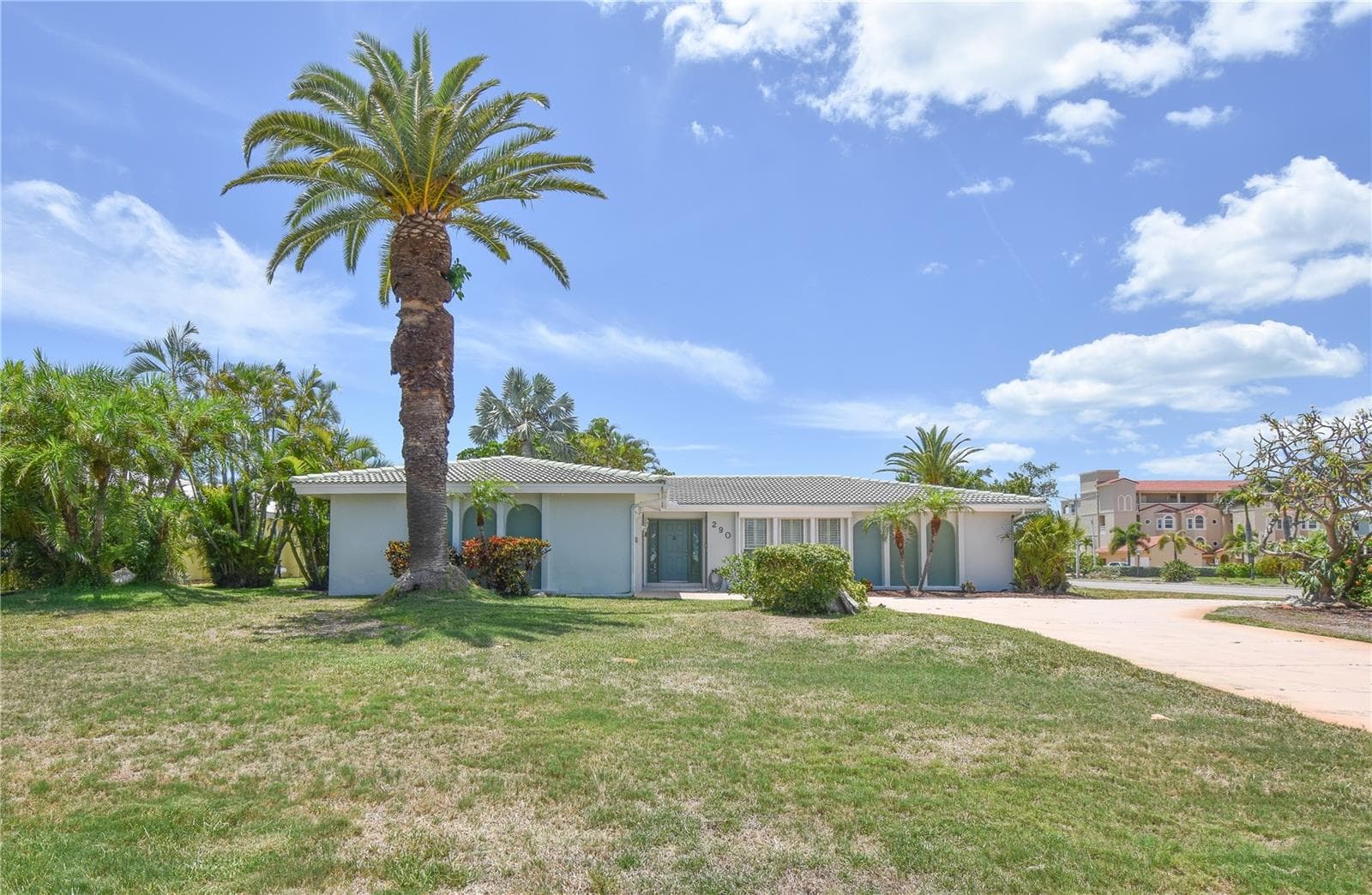 290 Monte Cristo Boulevard