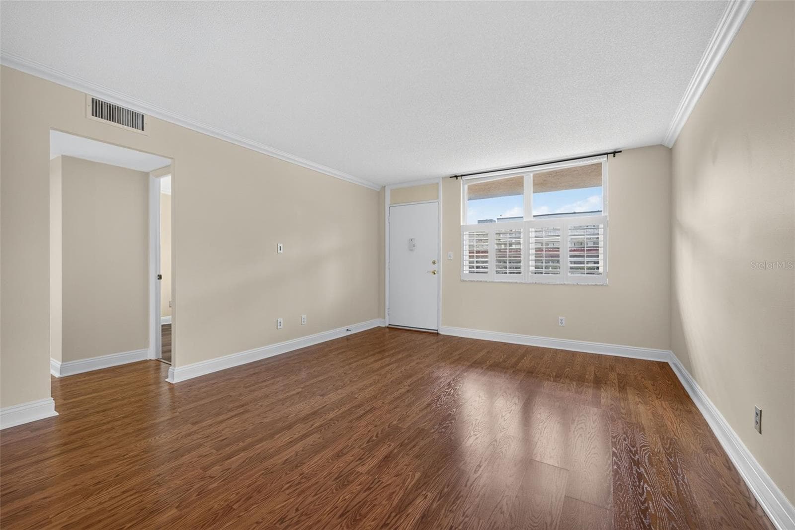 4915 Bay Street NE 124 photo 04