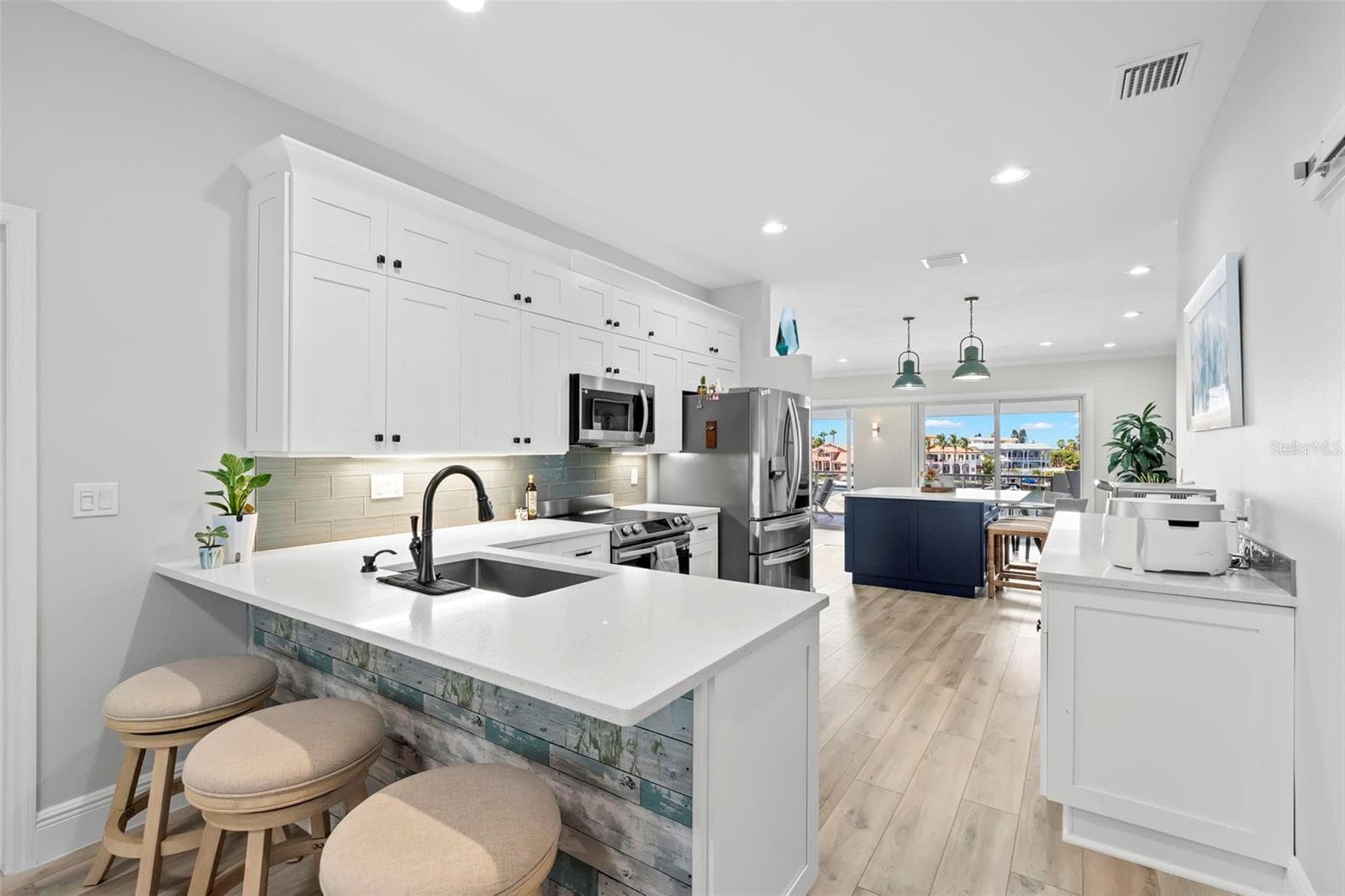 1100 Pinellas Bayway S I4 photo 06