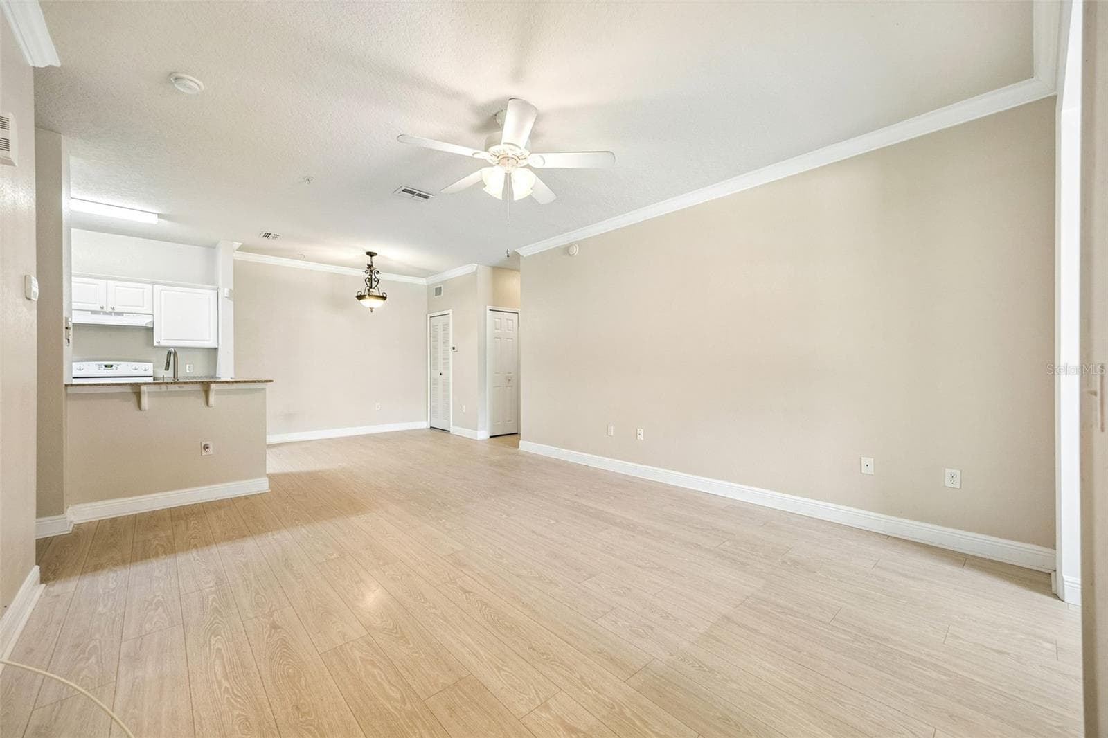 405 Southern Pecan Circle 108 photo 05