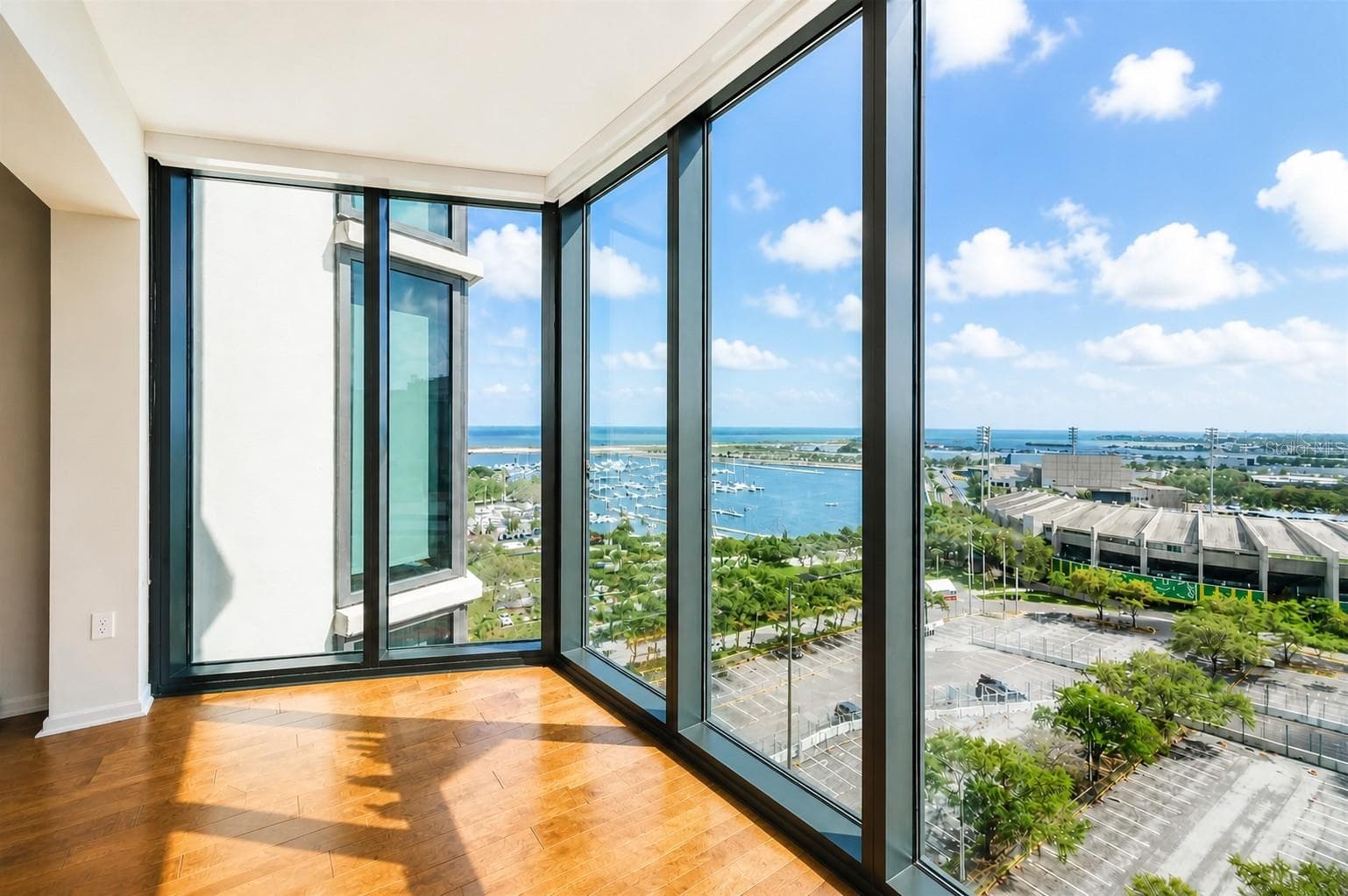 1 Beach Drive SE 1207