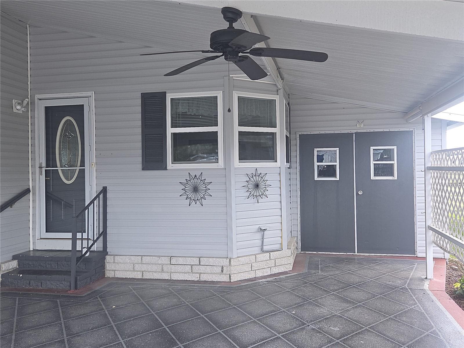 70 Straphmore Drive photo 02