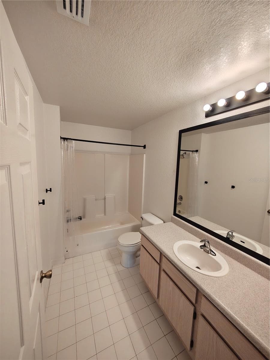 5471 Vineland Road 7308 photo 06