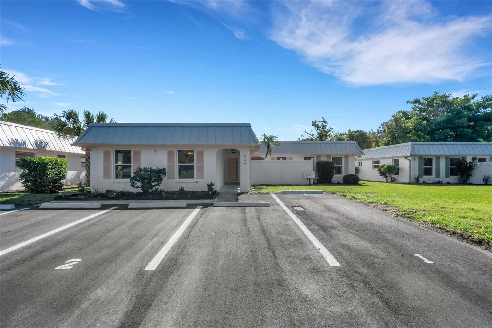 209 Bel Forest Drive 1