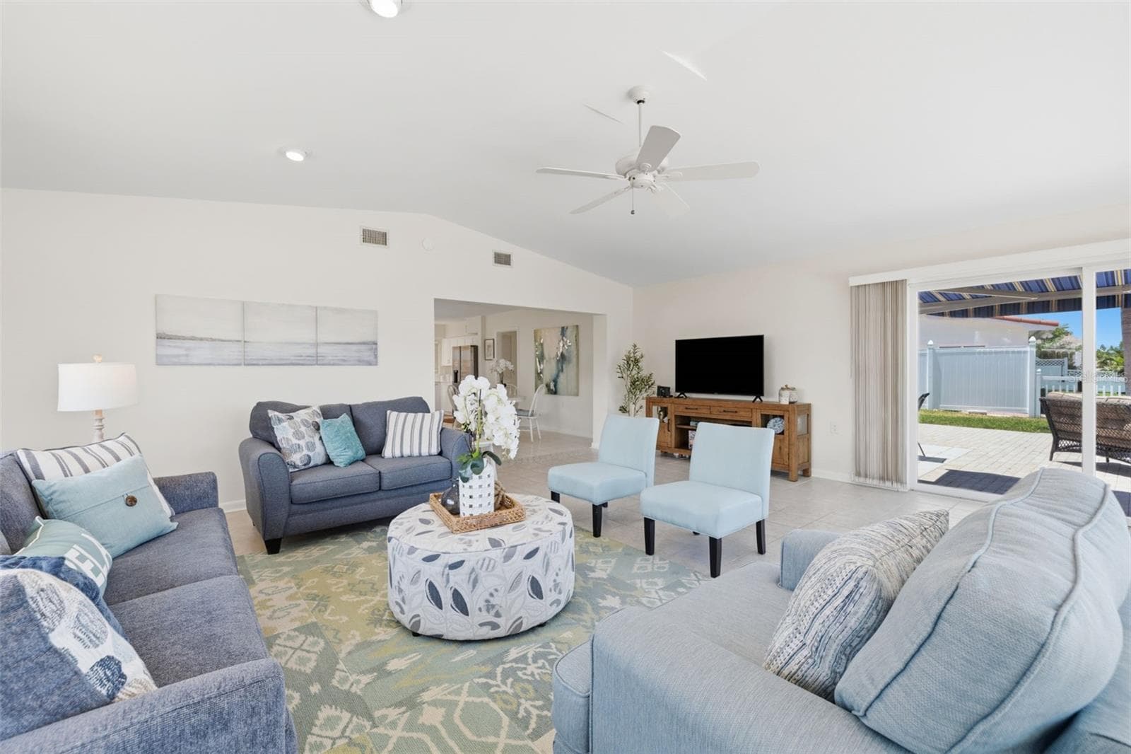 3666 Belle Vista Drive E photo 05