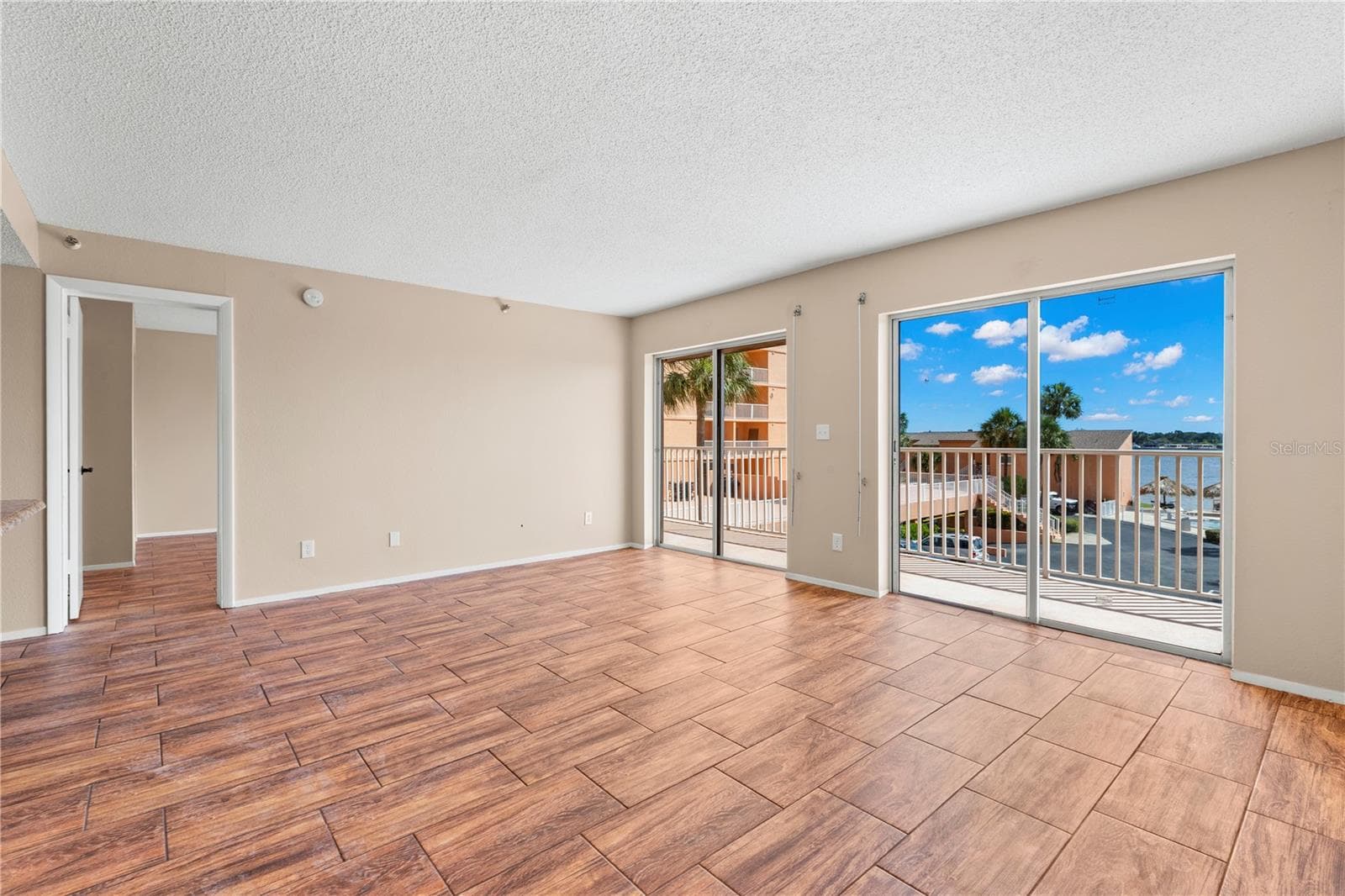 7432 Sunshine Skyway Lane S 302 photo 05