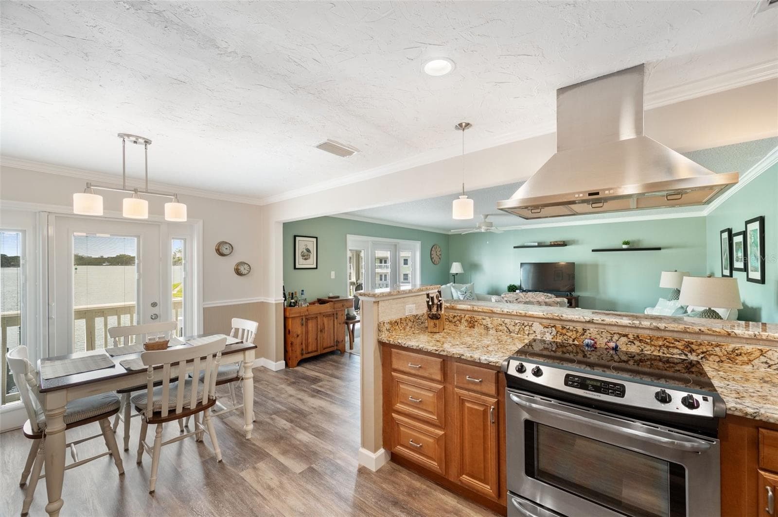 5257 Beach Drive SE D photo 06