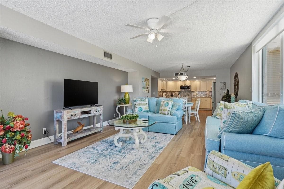 1430 Gulf Boulevard 407 photo 06