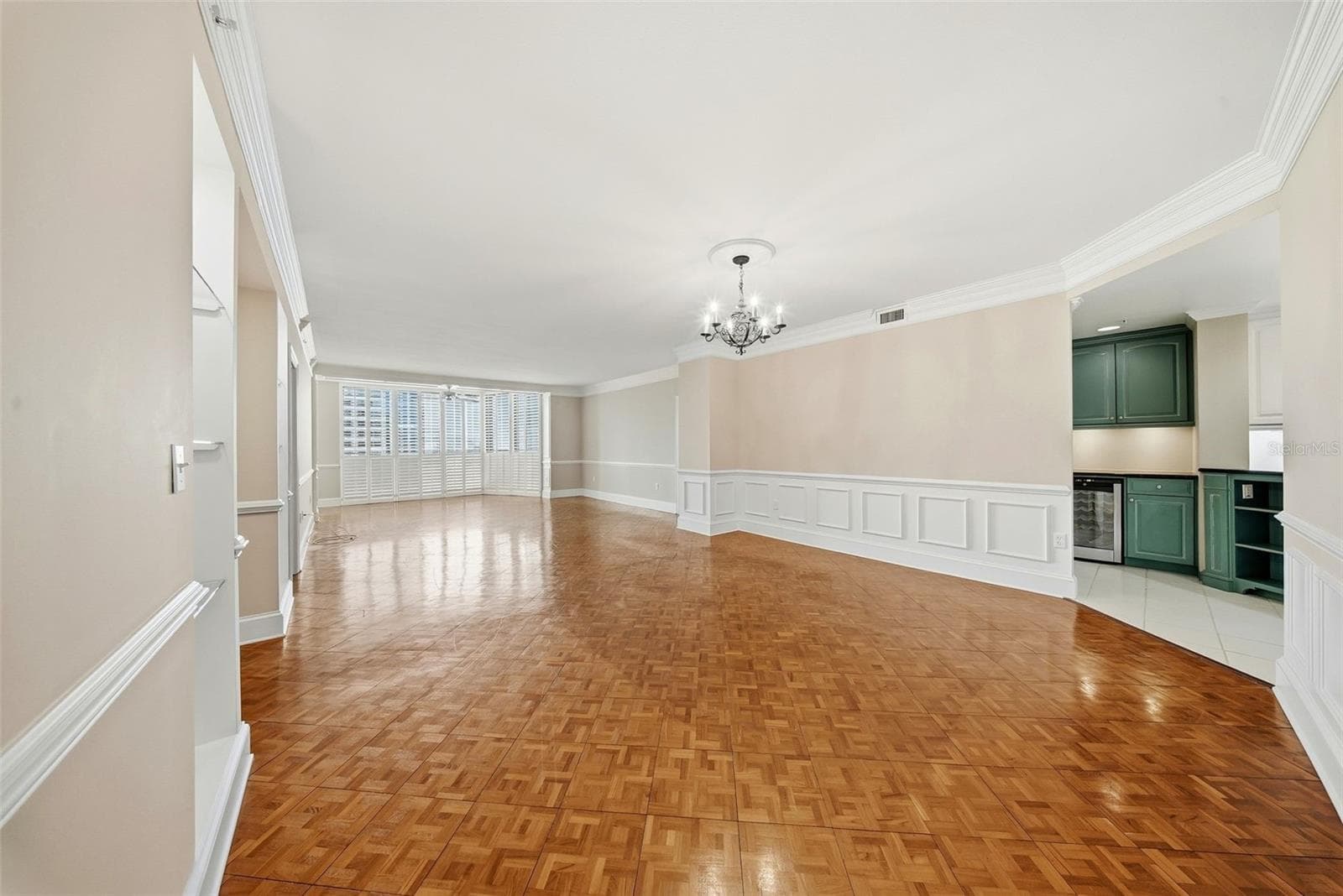 1 Beach Drive SE 1610 photo 06