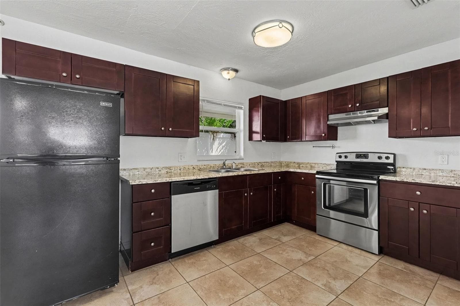5585 Atlantic Avenue N photo 06