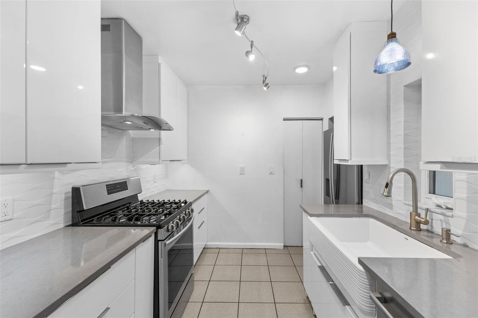 135 Aranda Street NE photo 07