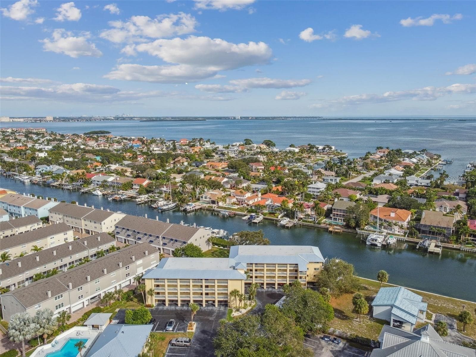 1125 Pinellas Bayway S 302 photo 02