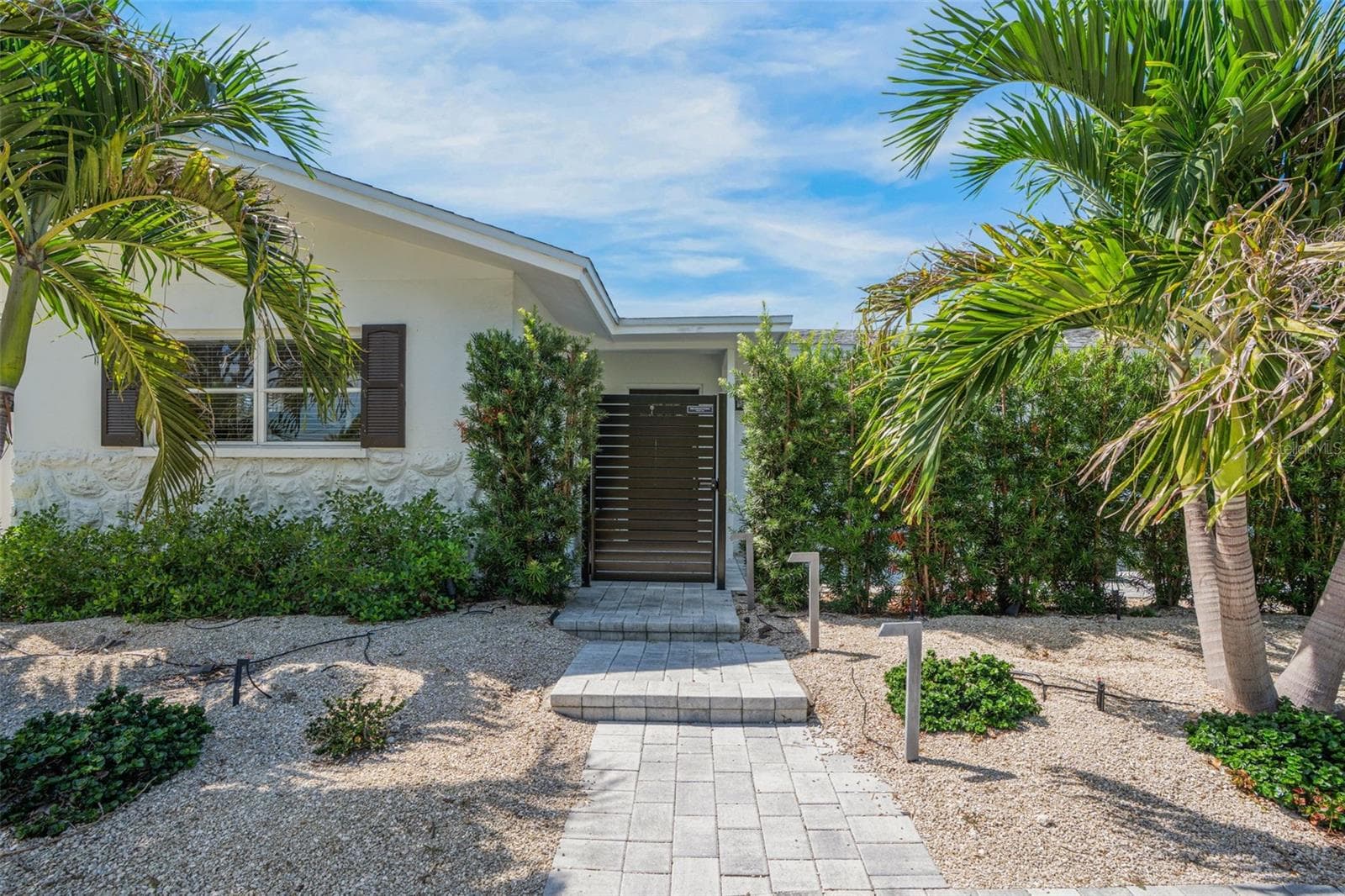 2482 Wisteria Street photo 02