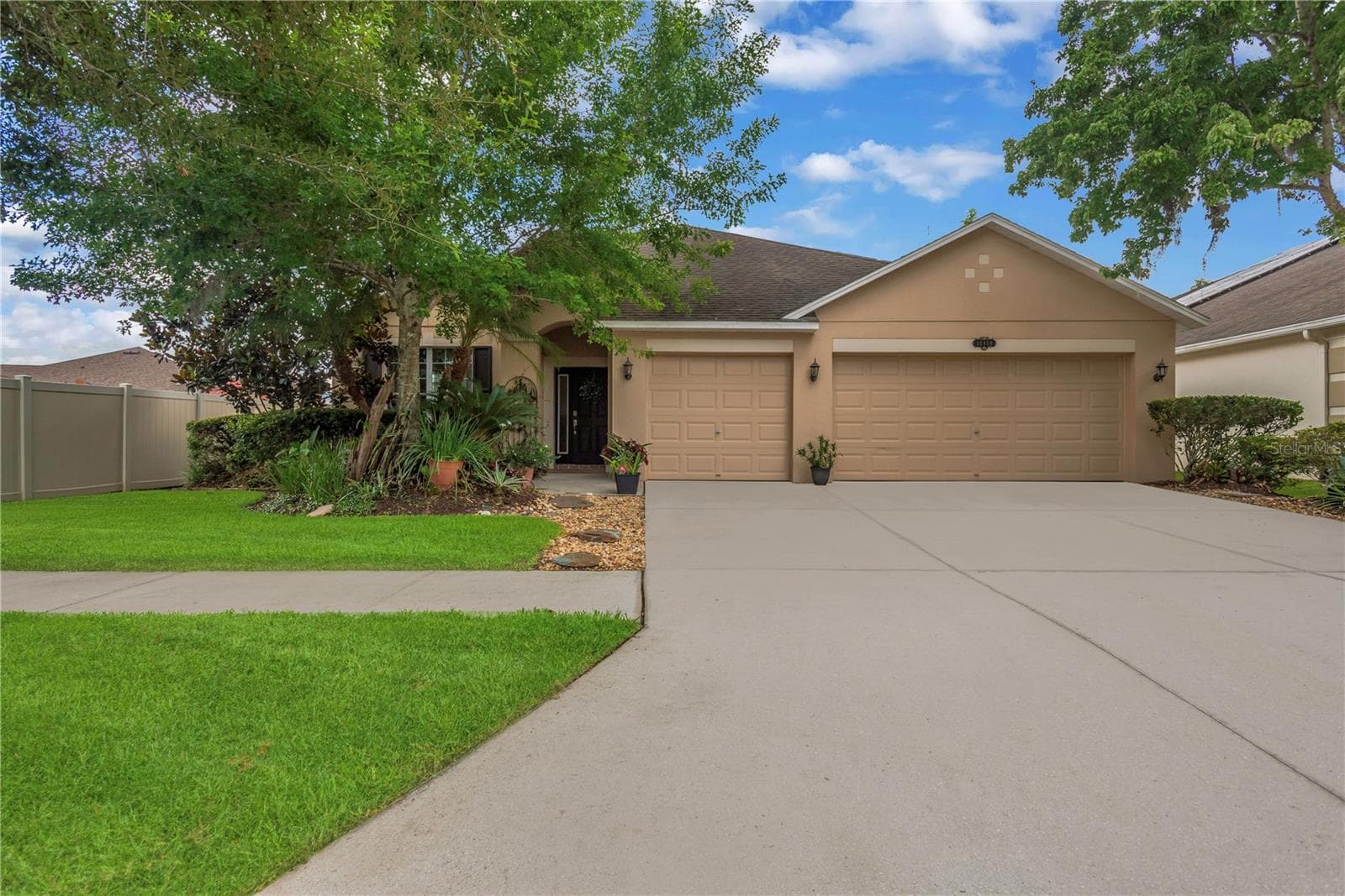 10859 Breaking Rocks Drive