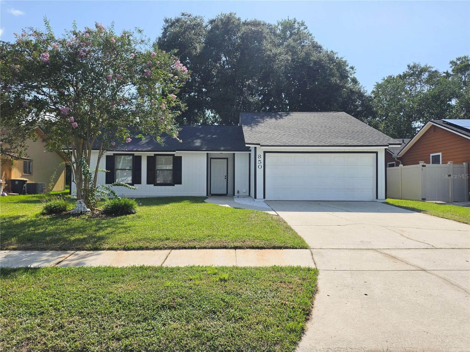 850 Aries Road W photo 02
