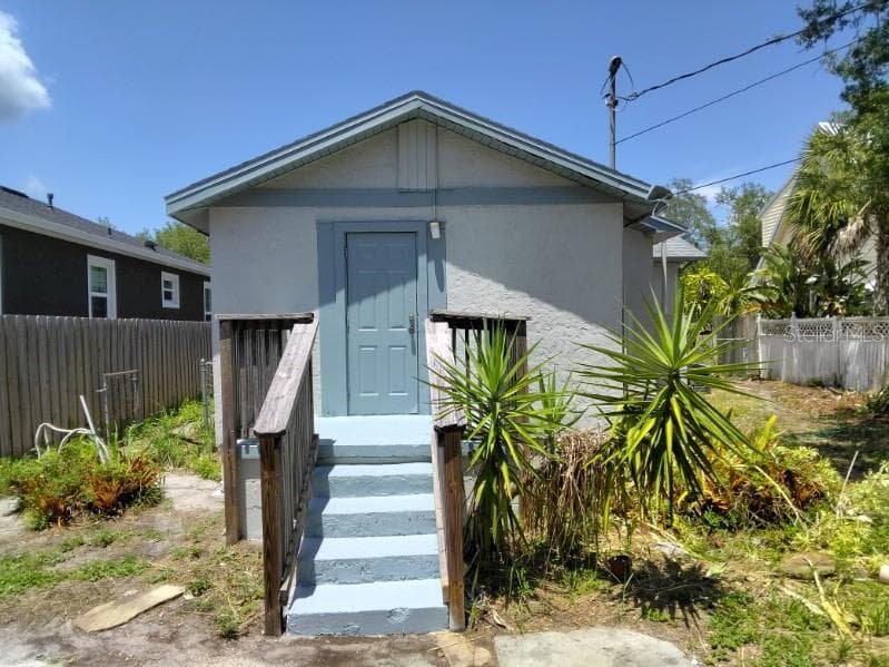 2657 Bayside Drive S photo 03