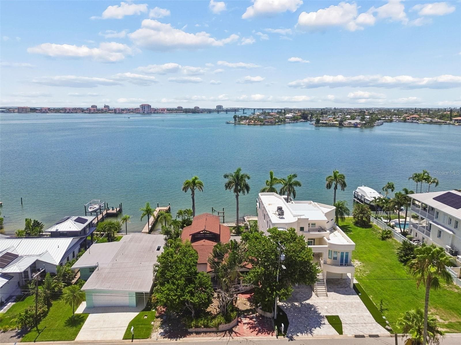 720 Boca Ciega Isle Drive photo 02