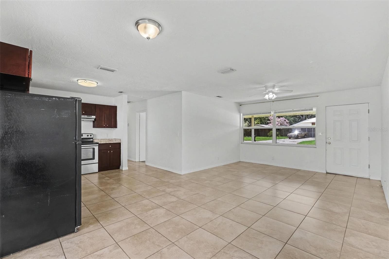 5585 Atlantic Avenue N photo 04