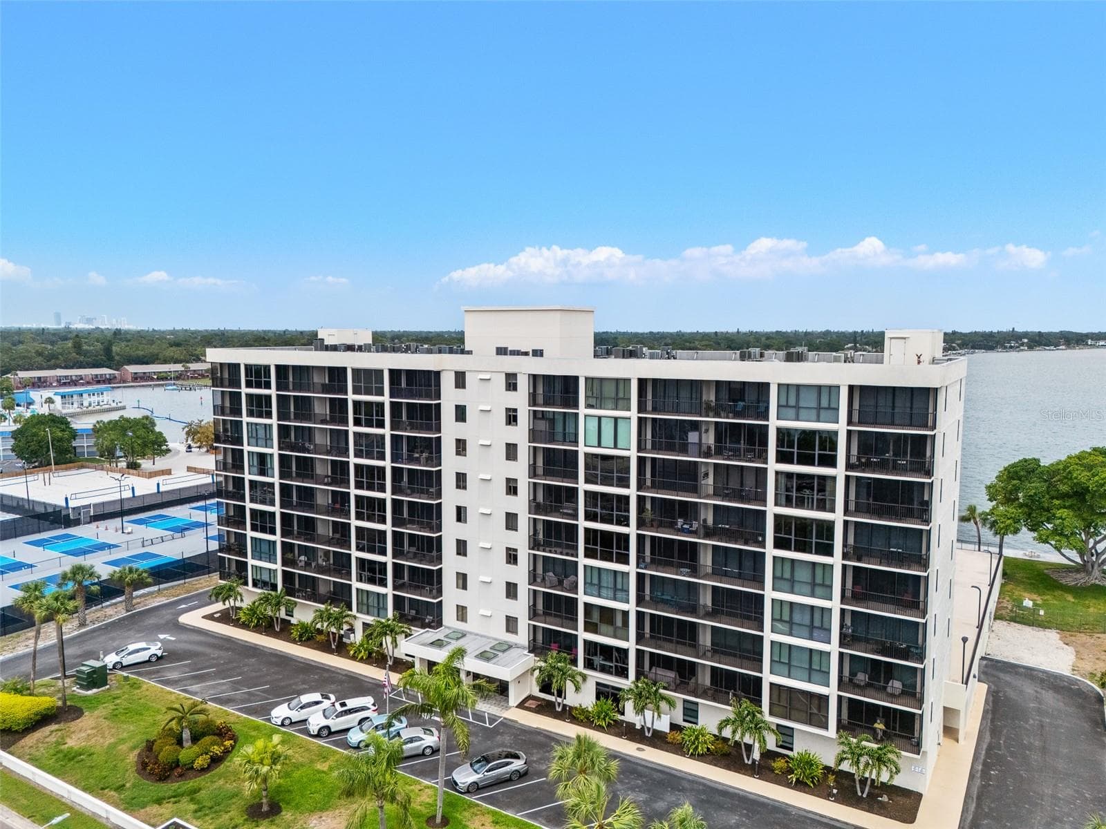 7100 Sunshine Skyway Lane S 701