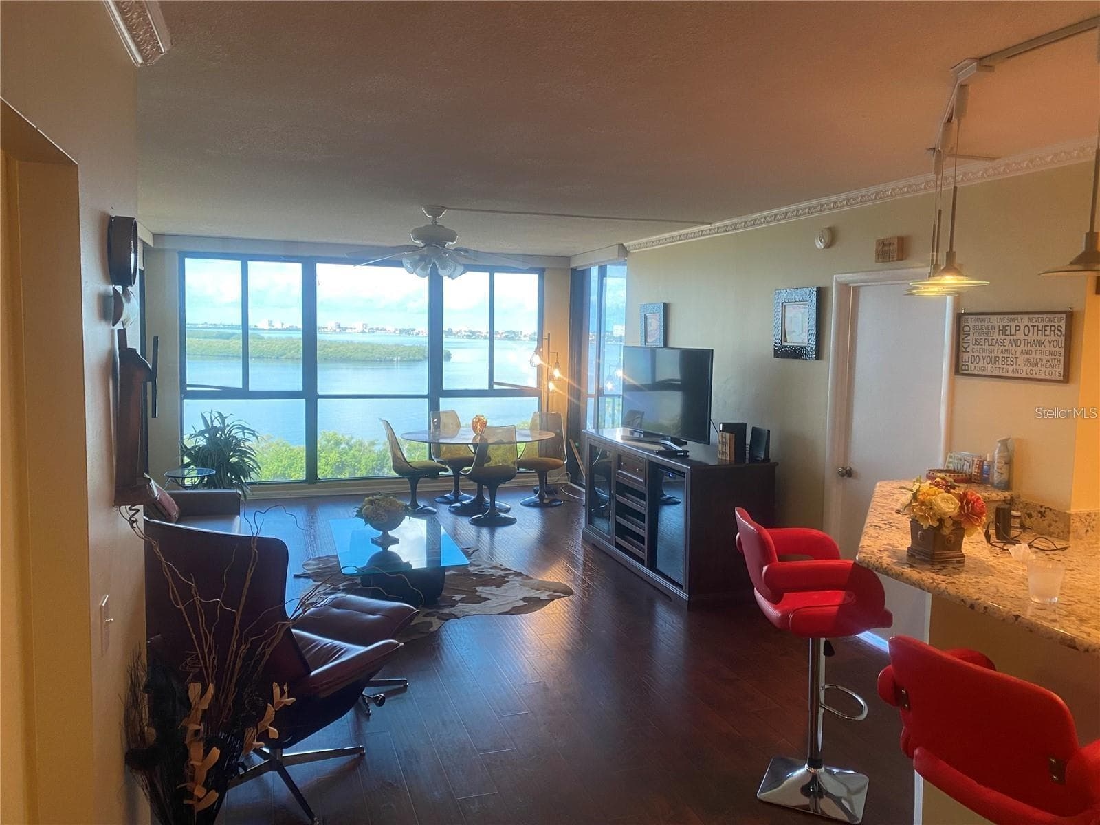 7100 Sunshine Skyway Lane S 906 photo 05