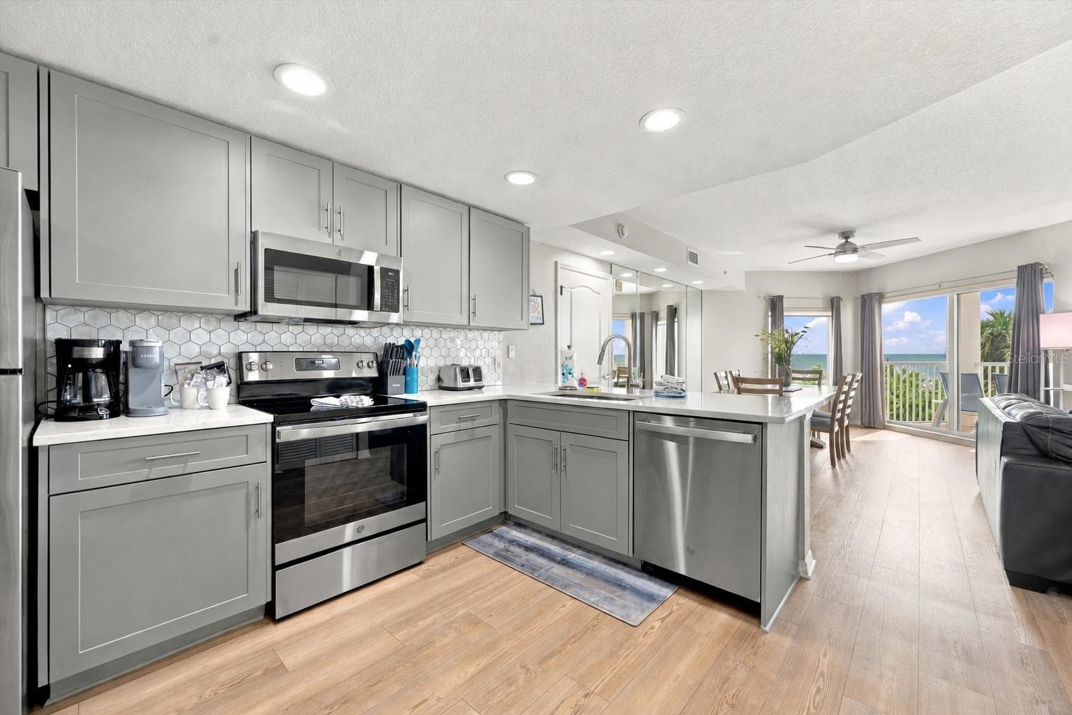 12000 Gulf Boulevard 206W-205W photo 03
