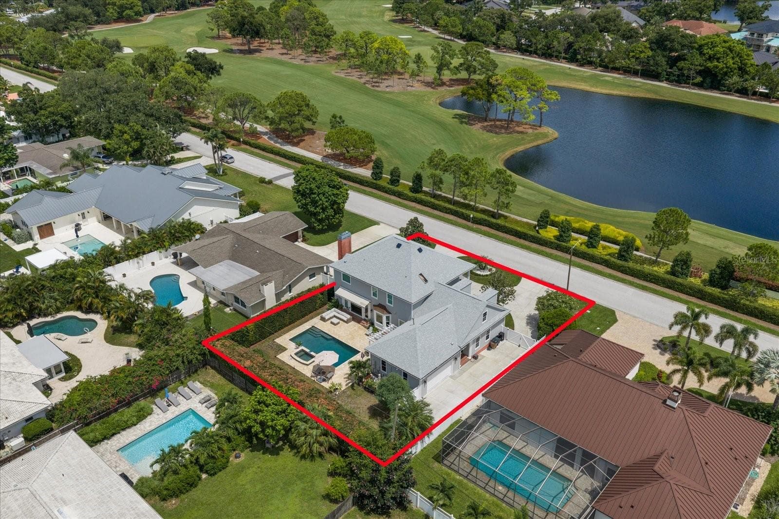 1322 Golf View Drive photo 02