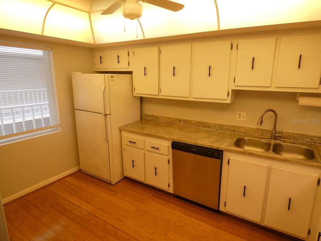 4908 38th Way S 303 photo 02