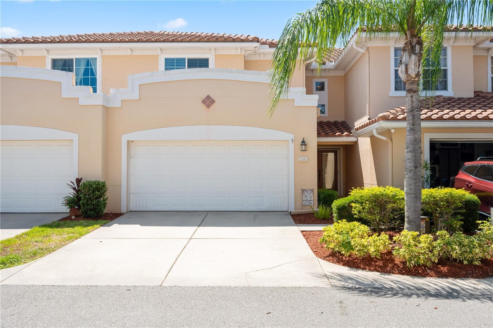 210 Valencia Circle photo 02