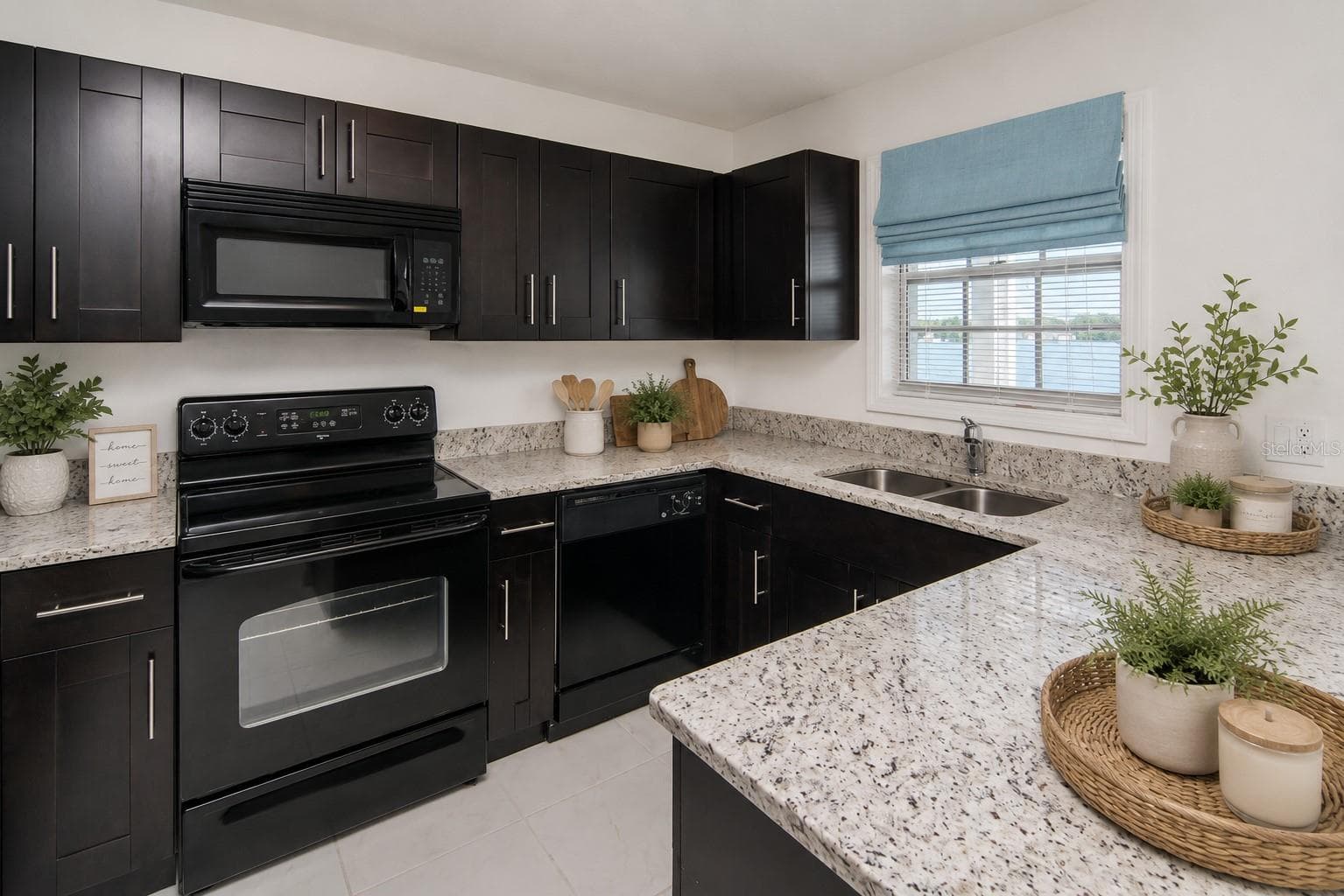 205 Pompano Drive SE D photo 07