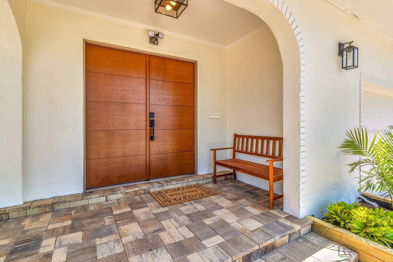 451 Palm Island NE photo 04