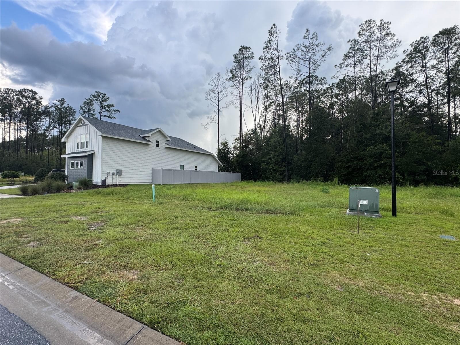 838 SW 145th Drive photo 06