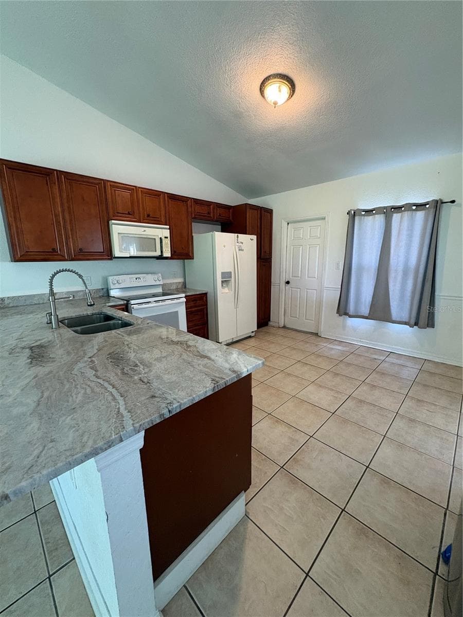 2302 Belen Drive photo 06