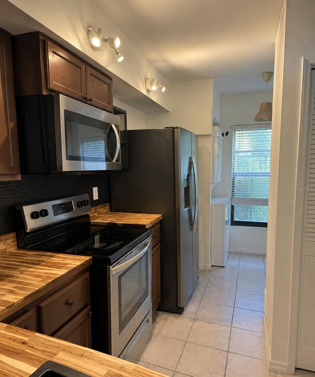 2900 S Semoran Boulevard B1 photo 03