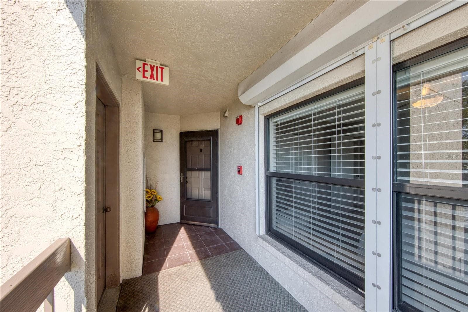 1324 Pasadena Avenue S 201 photo 02