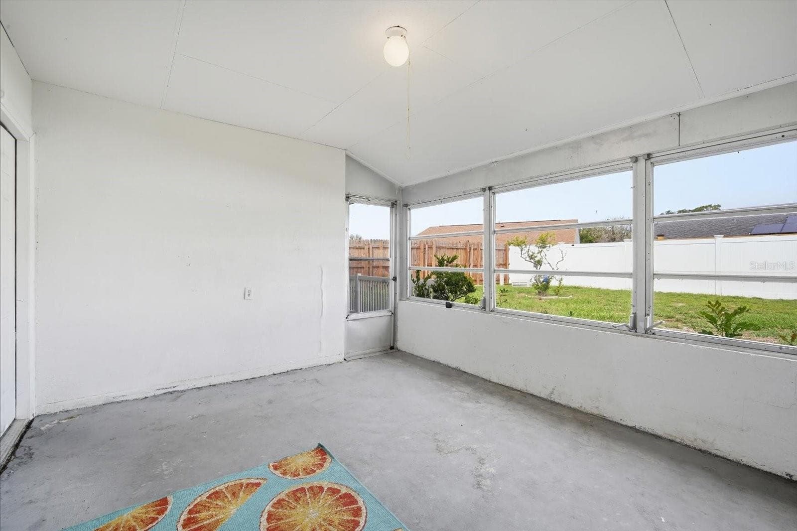1404 Seton Hall Drive photo 07